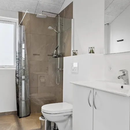 Amazing Home In Tarm With Sauna 別荘