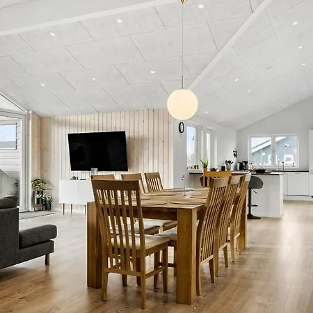 Amazing Home In Tarm With Sauna 別荘 *